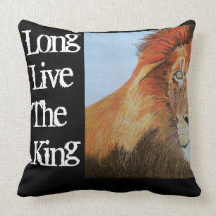 Lion throw cushion