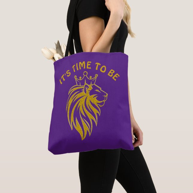 Lion With Crown - Gold Style 2 Tote Bag (Close Up)