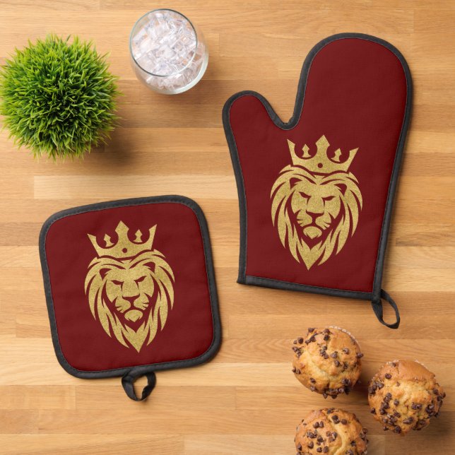 Lion With Crown - Gold Style 3 Oven Mitt & Pot Holder Set (Top Down)