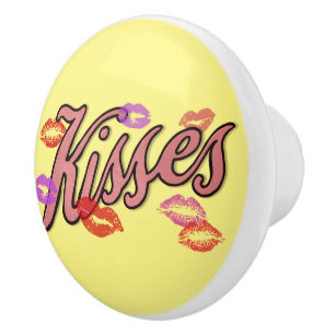 LIP KISSES CERAMIC KNOB