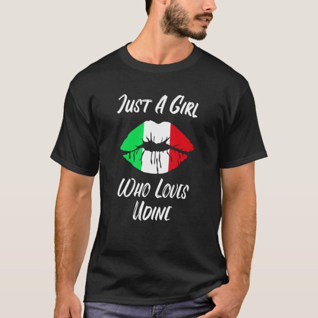 Lips Mouth Love Italian Flag Udine T-Shirt (Front)