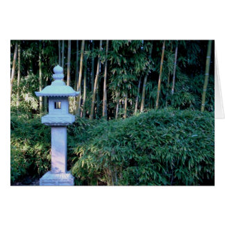 Little Grey Temple / Pequeño templo gris