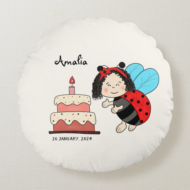 Little ladybug with cake round cushion (Front)