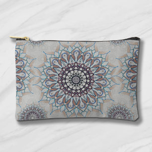 Little white floral fallen to the rural accessory pouch