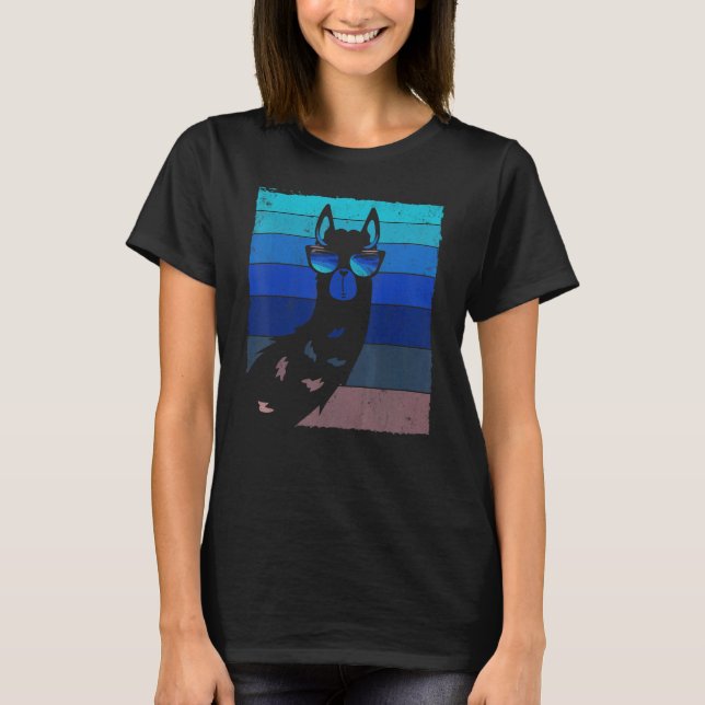 Llama With Sunglasses Cool Retro Style Alpaca T-Shirt (Front)