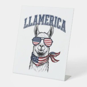 Llamerica Patriotic Llama Vintage Engraving T-Shir Pedestal Sign