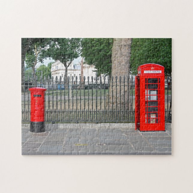 London phone booth & postbox jigsaw puzzle (Horizontal)