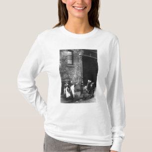London Slums, c.1900 T-Shirt