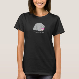 Looking Good Feline Good   Pun Cat T-Shirt