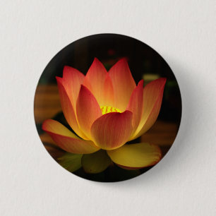 Lotus 6 Cm Round Badge
