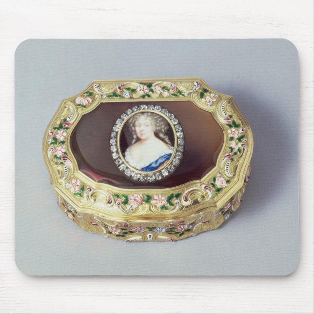 Louix XV oval snuff box Mouse Pad (Front)