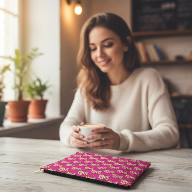 LOVE Accessory Pouch (Creator Uploaded)