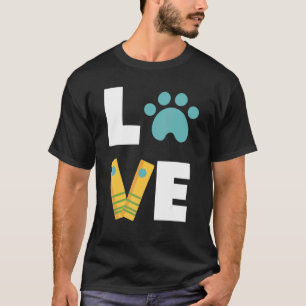 Love Dog Paw Books Bookworm Reading Dog T-Shirt