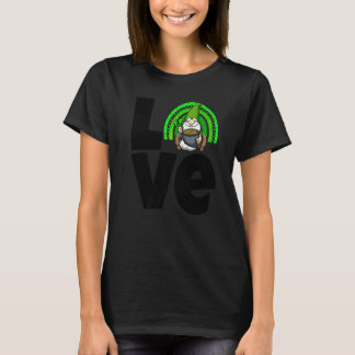 Love Gnome Rainbow Women St Patricks Love T-Shirt
