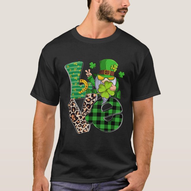 LOVE Gnomes Irish Shamrock Lucky St Patrick's Day  T-Shirt (Front)