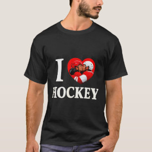 Love heart gay hockey unhinged gay pride parade ge T-Shirt