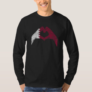 Love Heart Sign Vinatge Qatar Flag T-Shirt