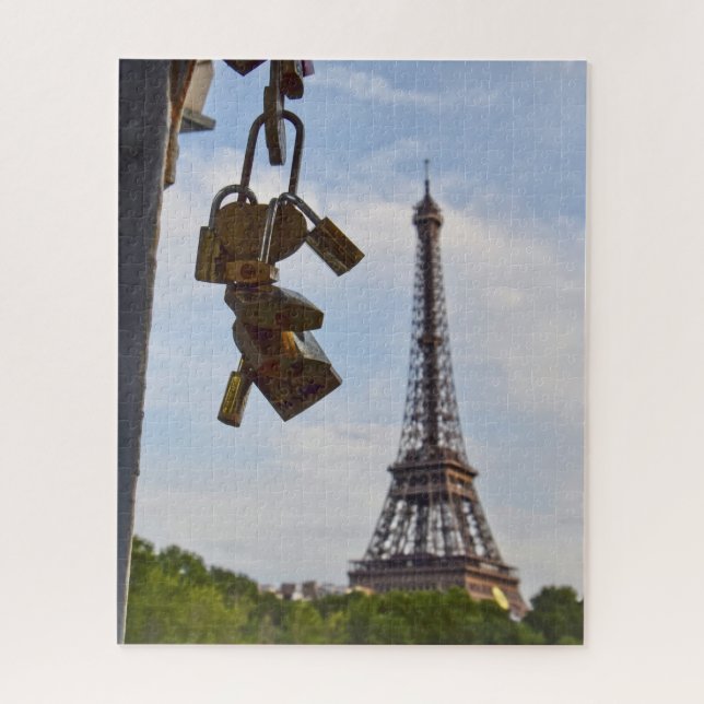 Love in Paris - 16x20 - 520 pcs Jigsaw Puzzle (Vertical)