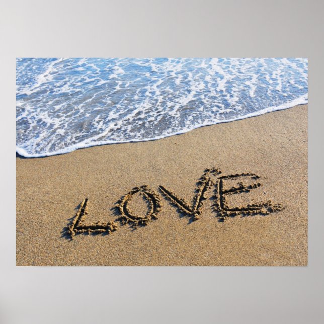 Love into the sand written Poster (Front)