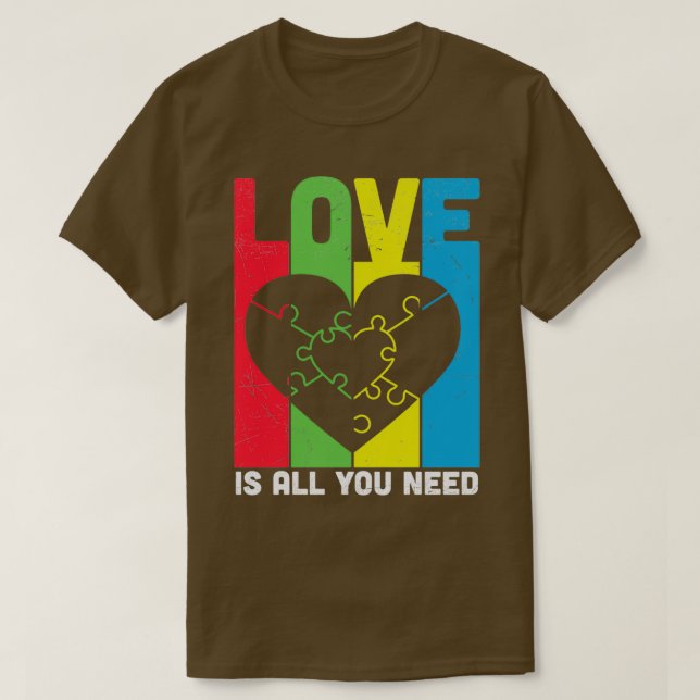 Love is all you need T-Shirt (Design Front)