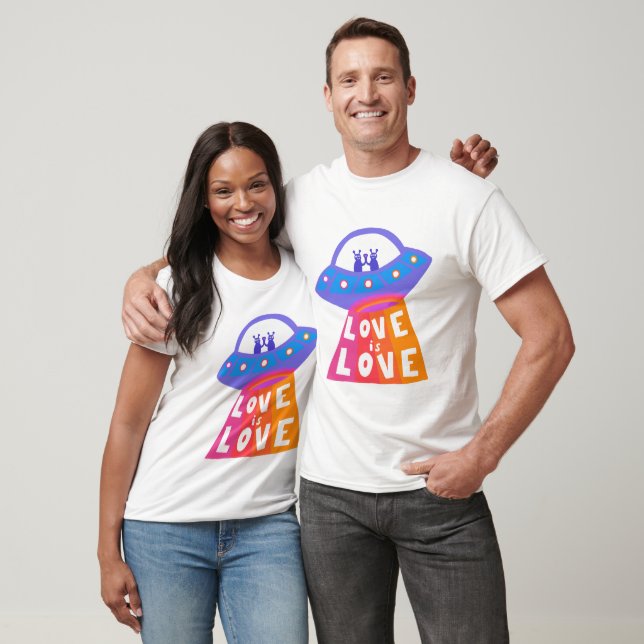 LOVE IS LOVE Colourful UFO Aliens Rainbow Pride   T-Shirt (Unisex)