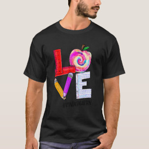 Love Kindergarten Apple  Back To School Teacher T-Shirt