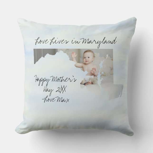Love Lives In Maryland State Shaped Custom Photo Cushion (Front)