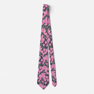 Love Me, Kiss Me Tie
