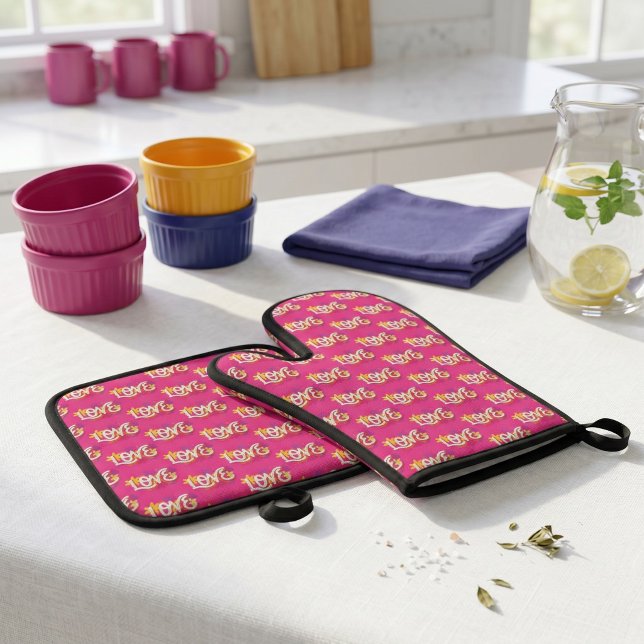 LOVE Oven Mitt & Pot Holder Set (Creator Uploaded)