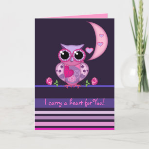 Love Owl carrying a Heart card with Text