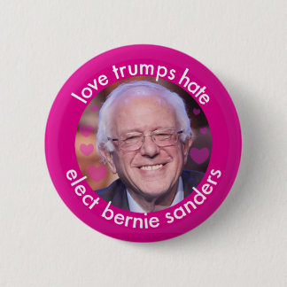 Love Trumps Hate 6 Cm Round Badge