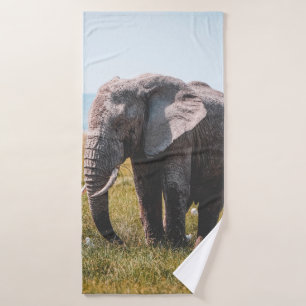 LOVELY ELEPHANT BATH TOWEL