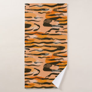 Lovely seamless tiger pattern, peach colour bath towel