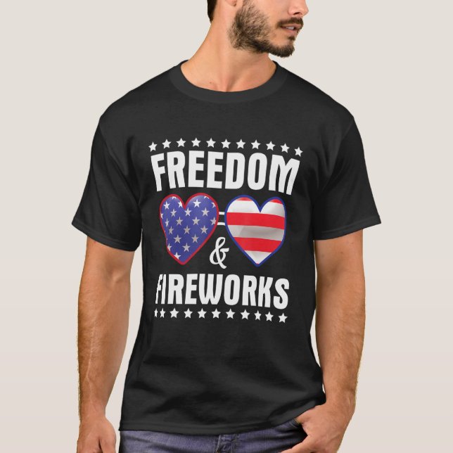 Lovely US Flag Glasses Happy 4th Of July Freedom & T-Shirt (Front)