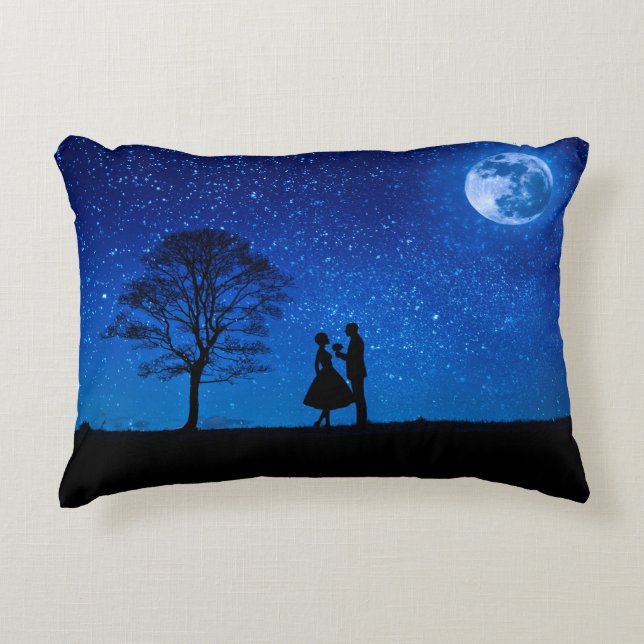Lovers under a full moon    decorative cushion (Front)