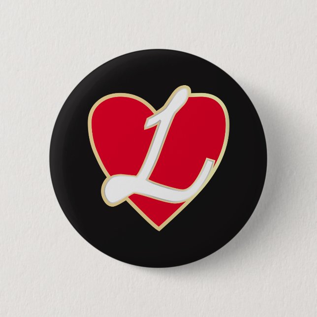 Loving heart 6 cm round badge (Front)