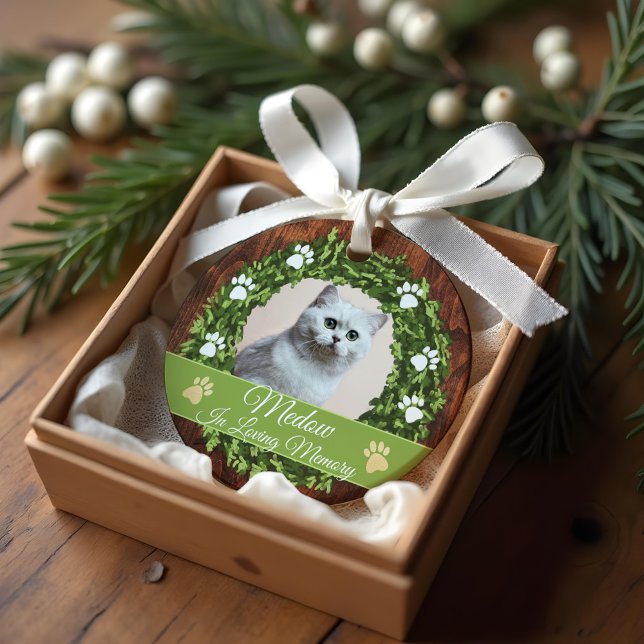 Loving Memory Christmas Wreath Pet Memorial Photo Ornament (Loving Memory Christmas Wreath Pet Memorial Photo Ornament)