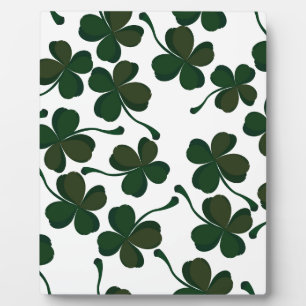 lucky clover plaque