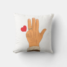 Lula's left hand and a heart