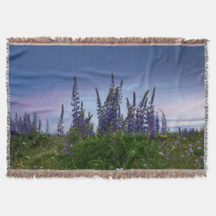 Lupins throw blanket