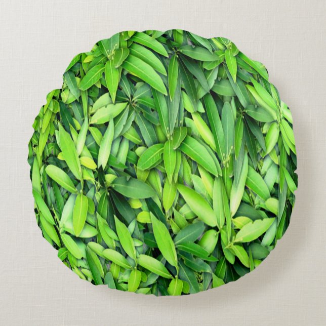 Lush Green Leaves Pattern – Nature Botanical  Round Cushion (Front)