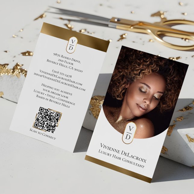 Luxury Modern Gold Monogram Hair Stylist Salon Business Card (Luxury Modern Gold Monogram Hair Stylist Salon Business Card)
