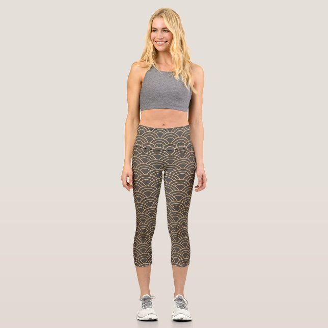 Luxury Ornaments 25 Capri Leggings (Front)