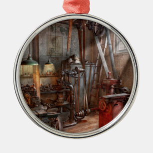 Machinist - The modern workshop Metal Tree Decoration