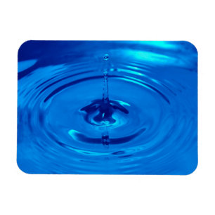 Macro water drop magnet