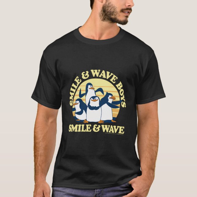 Madagascar Penguins Smile And Wave Sunset Text Pos T-Shirt (Front)