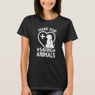Made For Saving Animals Veterinarian Retro Vet Tec T-Shirt