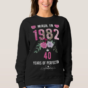 Made In 1982 Floral 40 Year Old 40th Birthday Sweatshirt