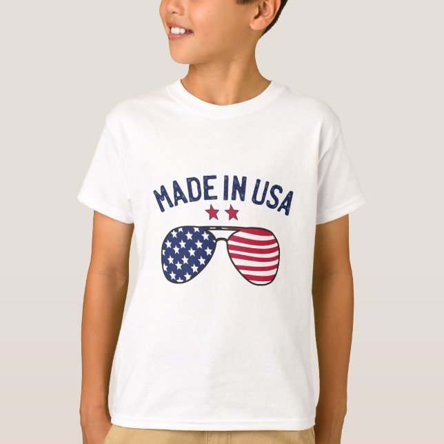 Made in USA United States US Flag Sunglasses T-Shirt (Front)