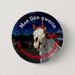Mae llên gwerin yn gwrthsefyll ffasgaeth 6 cm round badge